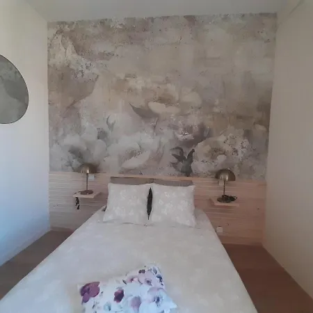 De Charme Au Coeur De L'abbaye De Trizay Holiday home Bournezeau