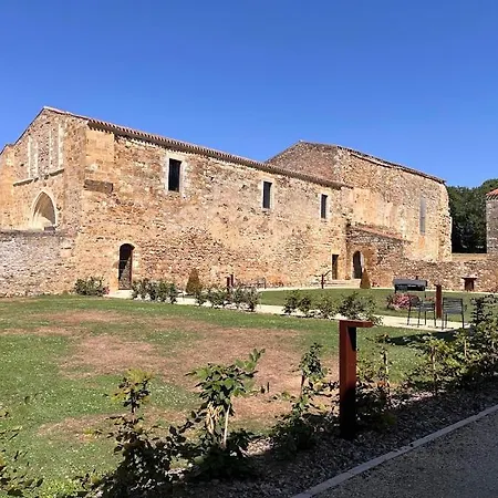 펜션 De Charme Au Coeur De L'abbaye De Trizay Bournezeau