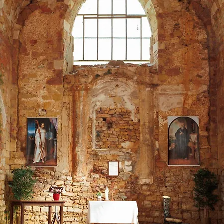 De Charme Au Coeur De L'abbaye De Trizay 펜션 *